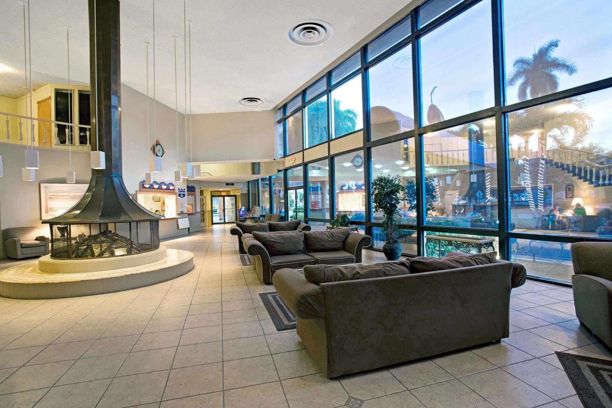 Knights Inn Hallandale Hallandale Beach Εξωτερικό φωτογραφία